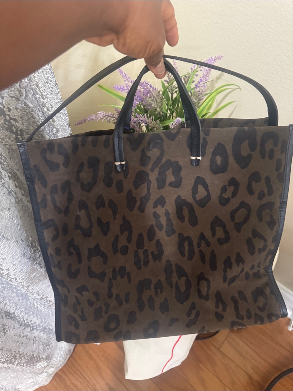 Clare .V Simple Suede Tote
Clare V.
Sold Out - Picture 3 of 16